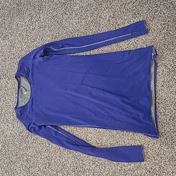 Lululemon reversible long sleeve - Picture 2 of 2